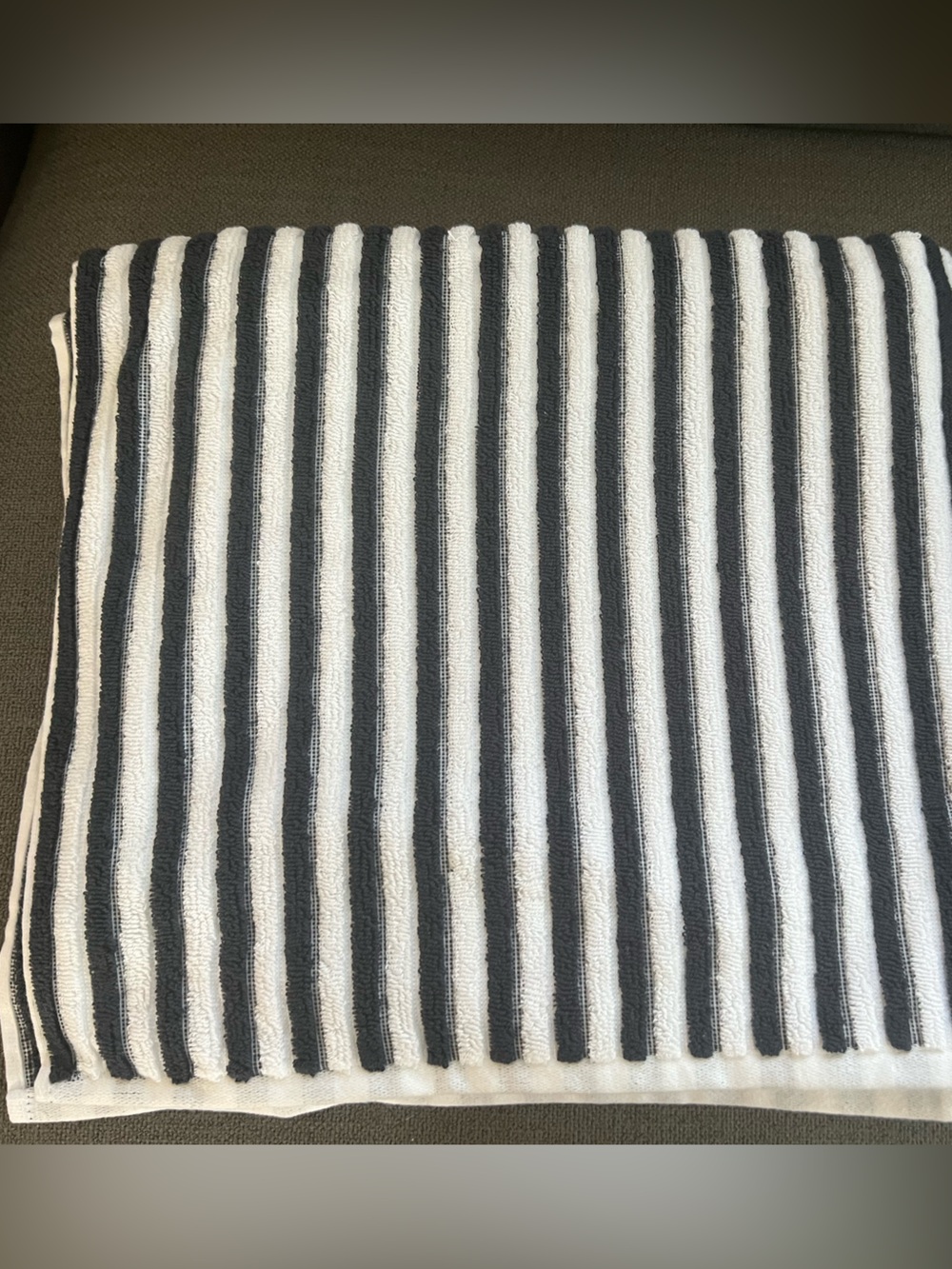 BROOKS BROTHERS Blue White  Stripe  Bath Towel Set of 4 new